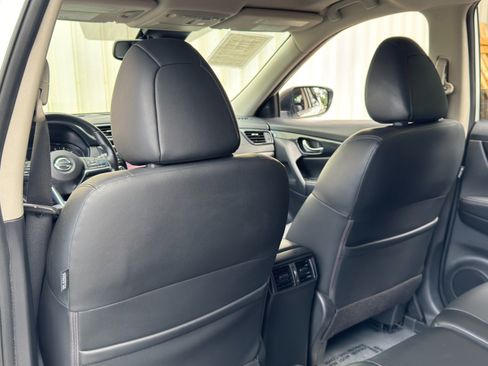 Used 2018 Nissan Rogue SL w/ Premium Package AWD/4WD image 33