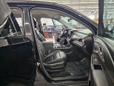 Used 2019 Chevrolet Traverse RS image 33