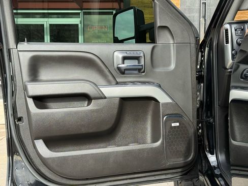 Used 2019 Chevrolet Silverado 2500 LTZ w/ Duramax Plus Package image 23