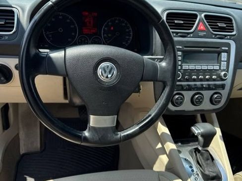 Used 2008 Volkswagen Eos Komfort FWD image 13