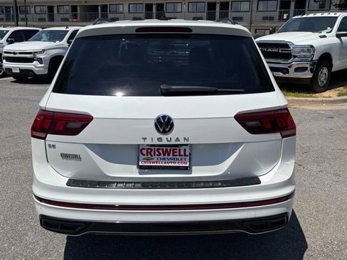 Used 2022 Volkswagen Tiguan SE R-Line FWD image 6