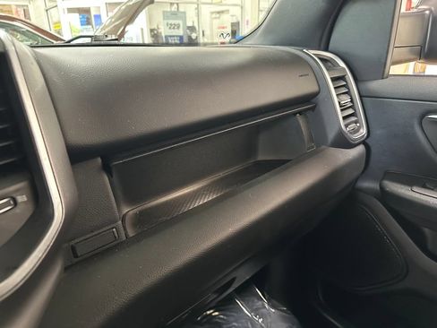 Certified 2019 RAM 1500 Big Horn AWD/4WD image 35