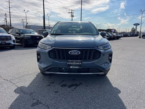 New 2026 Ford Escape SE image 3