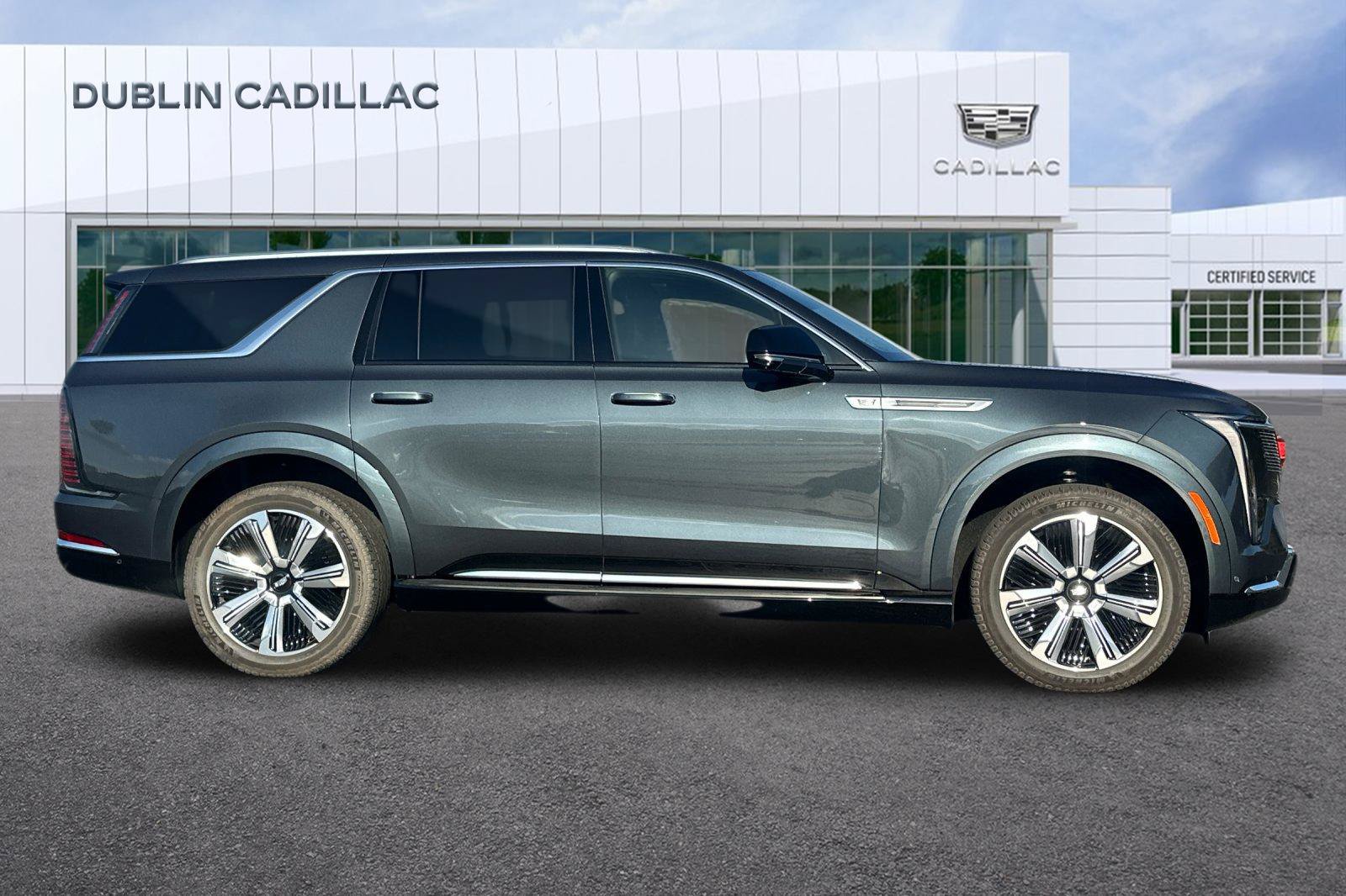 Certified 2026 Cadillac Escalade IQL Luxury AWD/4WD image 3