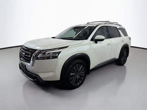 Used 2023 Nissan Pathfinder SL w/ SL Premium Package AWD/4WD image 5