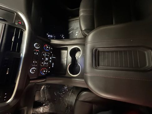Used 2024 Chevrolet Tahoe RST w/ Luxury Package AWD/4WD image 22