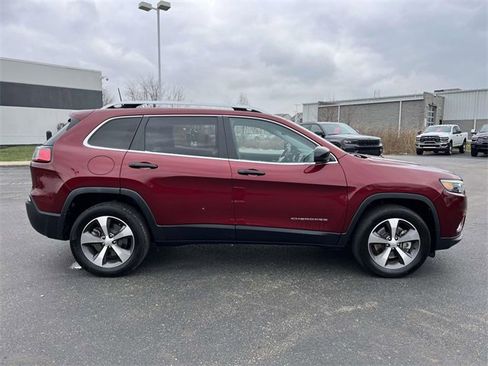 Certified 2020 Jeep Cherokee Limited w/ Luxury Group image 10