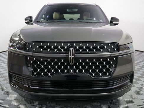 New 2026 Lincoln Navigator L Black Label AWD/4WD image 10