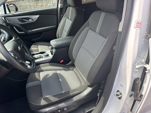 Used 2025 Chevrolet Blazer LT image 27