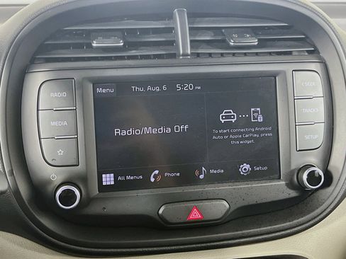 Used 2025 Kia Soul LX w/ LX Technology Package FWD image 21