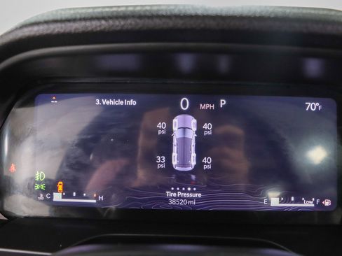 Used 2024 Jeep Grand Cherokee Limited w/ Luxury Tech Group II AWD/4WD image 16