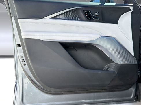 Certified 2023 Cadillac Lyriq 2WD image 33