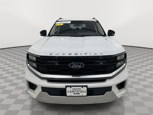 Used 2025 Ford Expedition Max Platinum AWD/4WD image 7