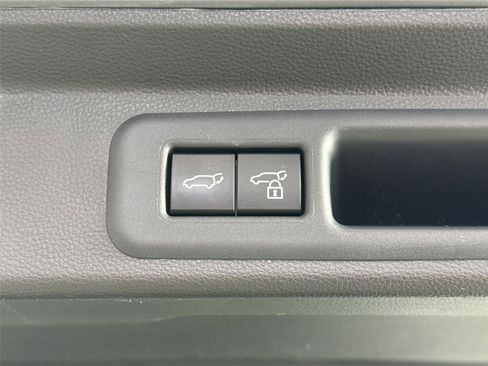 Certified 2025 Toyota Sequoia Platinum AWD/4WD image 42