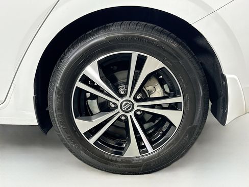 Used 2023 Nissan Sentra SV image 11