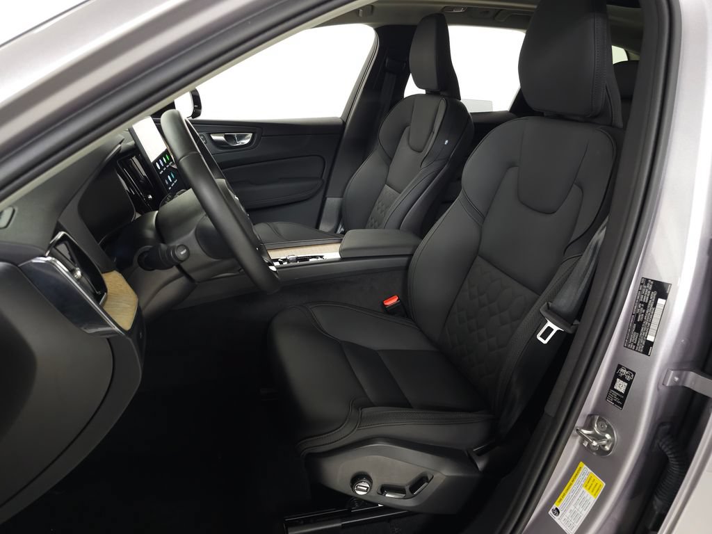 Certified 2026 Volvo XC60 B5 Plus AWD/4WD image 18