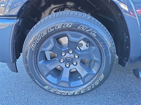 Used 2026 RAM 1500 4x4 Crew Cab image 9