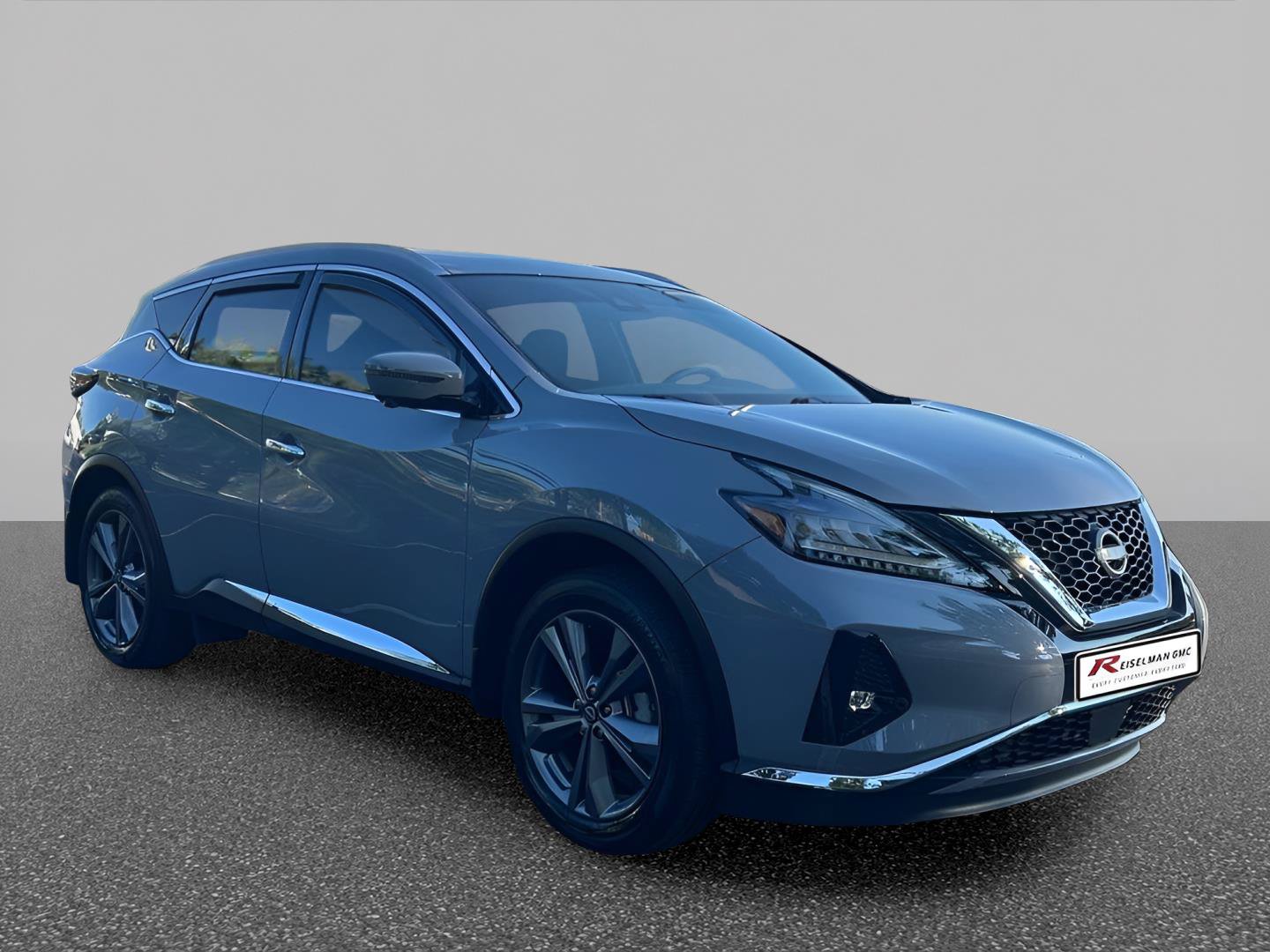 Used 2024 Nissan Murano Platinum w/ Cargo Package FWD image 3