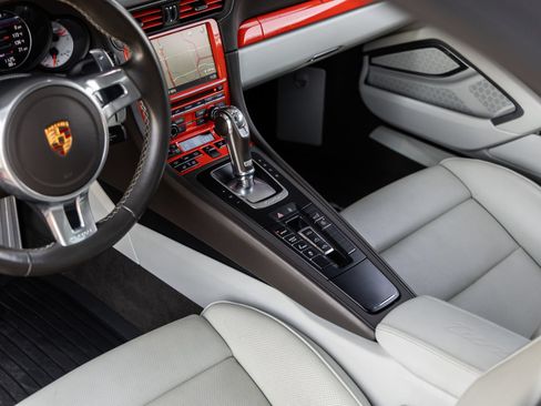 Certified 2016 Porsche 911 Turbo S AWD/4WD image 39