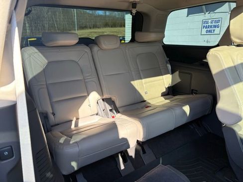 Used 2022 Lincoln Navigator Reserve image 33