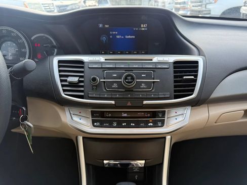Used 2015 Honda Accord LX image 12