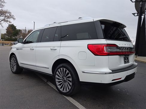Used 2020 Lincoln Navigator Reserve w/ Luxury Package image 3