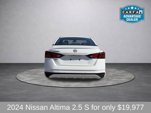 Used 2024 Nissan Altima 2.5 S FWD image 4