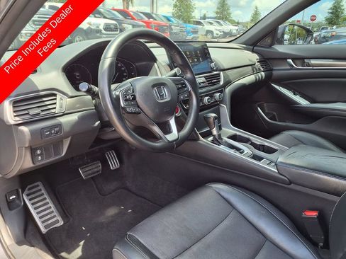 Used 2018 Honda Accord Sport image 17