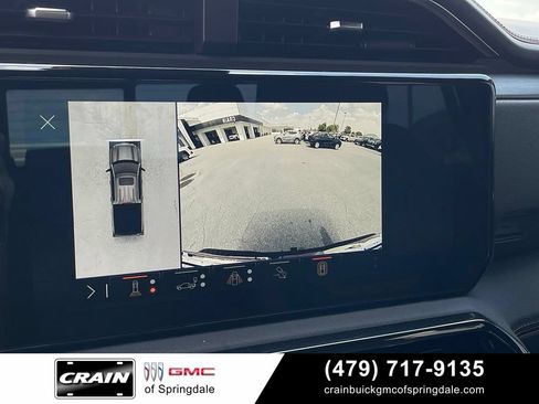 Used 2024 GMC Sierra 1500 AT4 w/ Technology Package AWD/4WD image 18