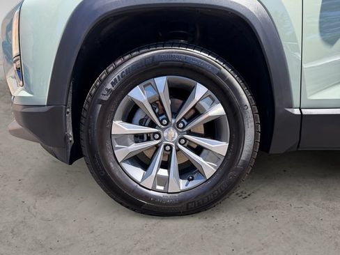 Certified 2026 Chevrolet Equinox LT w/ Safety and Technology Package AWD/4WD image 9