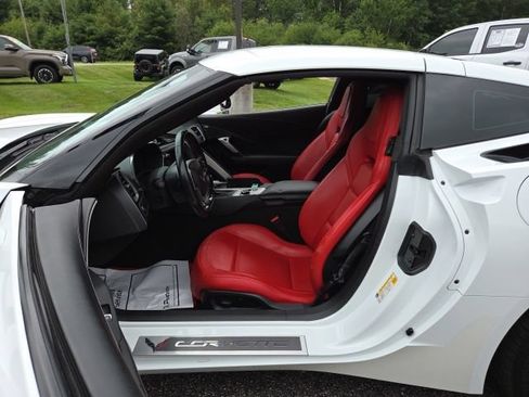 Used 2018 Chevrolet Corvette Stingray Coupe w/ 1LT RWD image 18