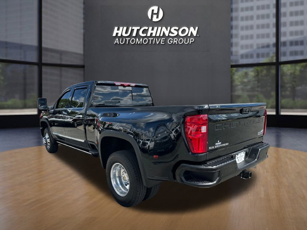Used 2026 Chevrolet Silverado 3500 High Country w/ High Country Premium Package AWD/4WD image 5