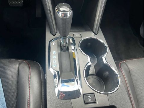 Used 2016 Chevrolet Equinox LTZ w/ Enhanced Convenience Package image 33