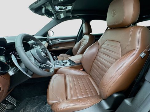 Used 2018 Alfa Romeo Stelvio Ti Sport image 13