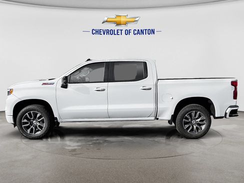 Used 2025 Chevrolet Silverado 1500 RST w/ Convenience Package II AWD/4WD image 2