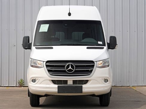 Used 2020 Mercedes-Benz Sprinter 3500 w/ Windows All Around Package image 7