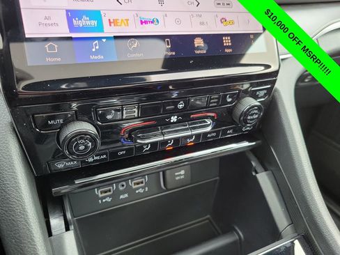 New 2025 Jeep Grand Cherokee L Limited AWD/4WD image 33