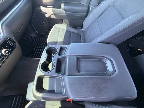 Used 2022 Chevrolet Silverado 1500 LT AWD/4WD image 14