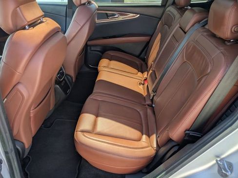 Used 2018 Lincoln MKX Reserve w/ Driver Assistance Package FWD image 27