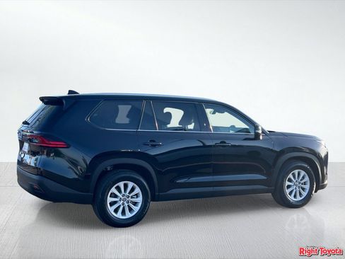 Certified 2025 Toyota Grand Highlander FWD image 7