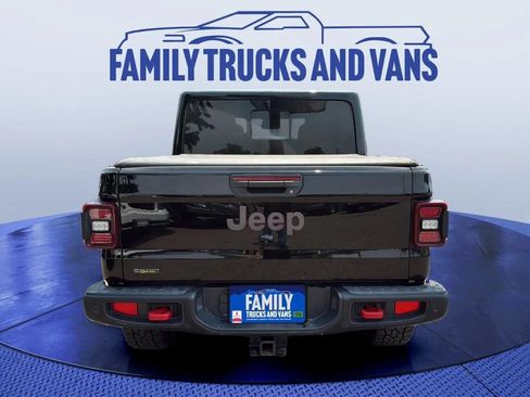 Used 2021 Jeep Gladiator Rubicon AWD/4WD image 4