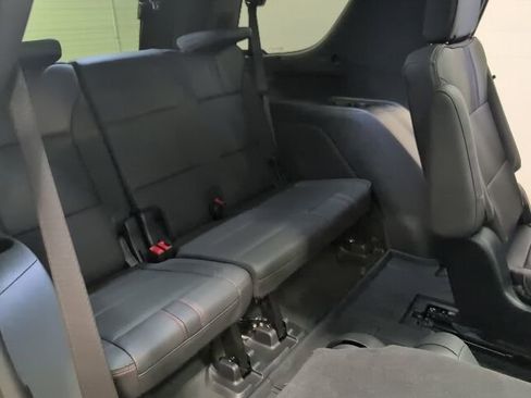 Used 2025 Chevrolet Tahoe RST w/ Comfort Package AWD/4WD image 29