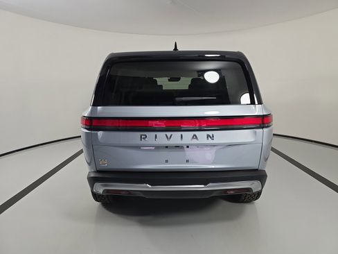 Used 2023 Rivian R1S Adventure image 4