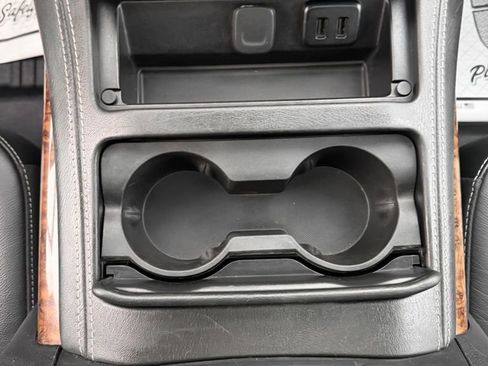 Used 2020 Chevrolet Suburban Premier image 32