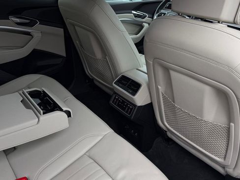 Used 2023 Audi e-tron Premium w/ Convenience Plus Package image 23