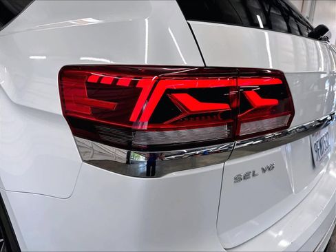 Used 2023 Volkswagen Atlas SEL Premium AWD/4WD image 25