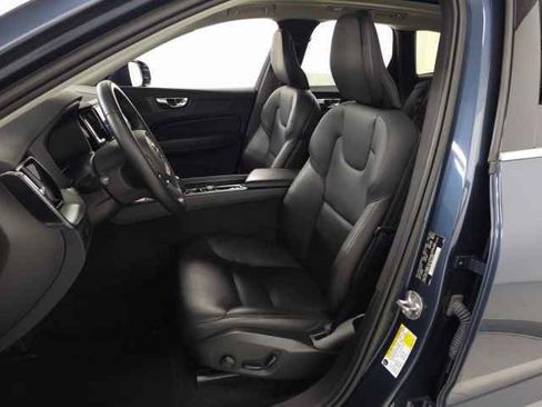 Certified 2023 Volvo XC60 B5 Core image 14