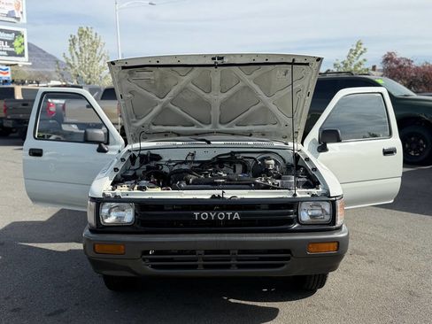 Used 1991 Toyota Pickup 2WD Regular Cab image 35