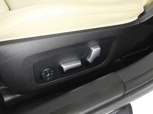 Used 2023 BMW 330i Sedan w/ Premium Package RWD image 23