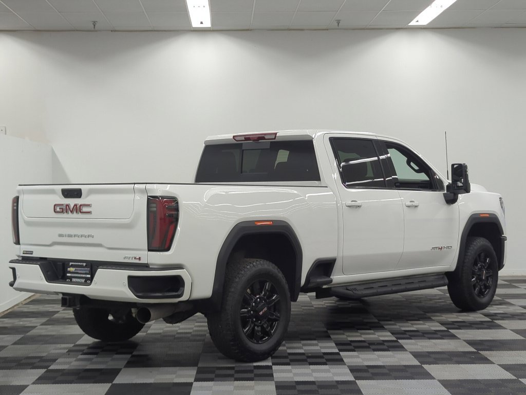 Used 2026 GMC Sierra 2500 AT4 w/ Technology Package AWD/4WD image 7